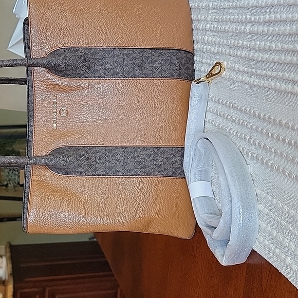 Purse - Picture 12 of 13